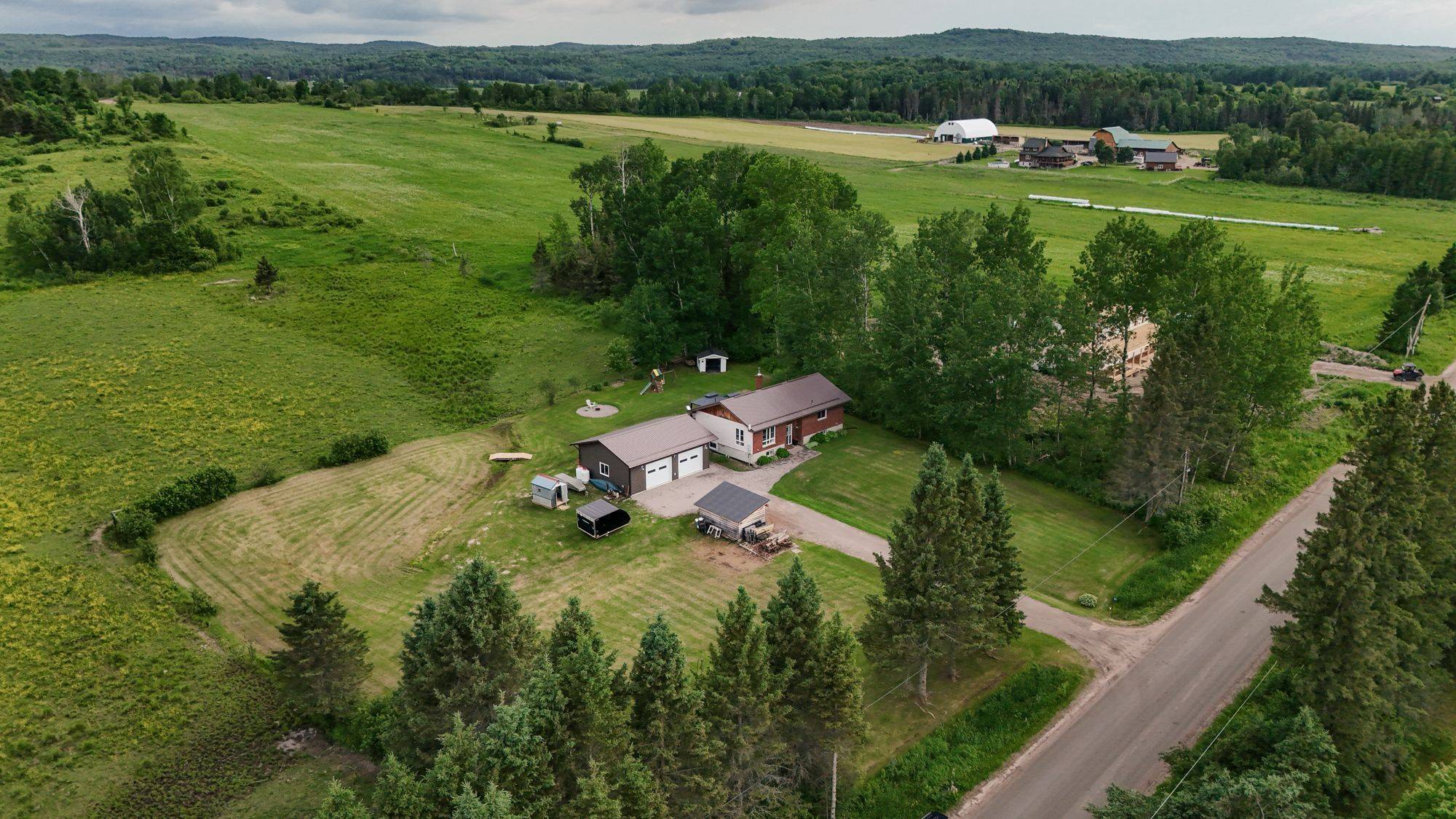 989 Pioneer RD, Chisholm, ON P0H 1Z0