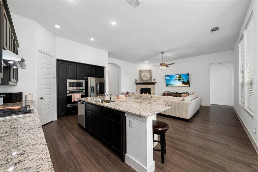 1913 Recioto Drive, Mclendon Chisholm, TX 75032