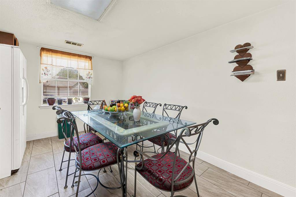 2322 Halifax Drive, Carrollton, TX 75006