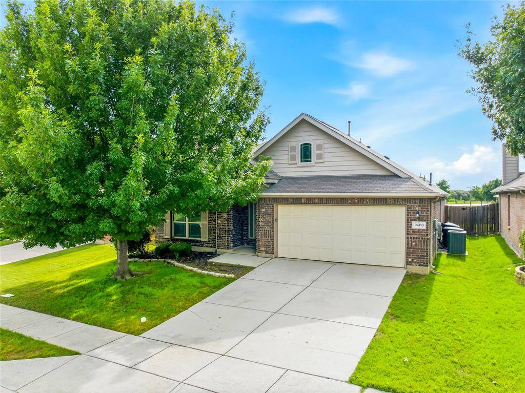 14313 Mariposa Lily Lane, Fort Worth, TX 76052