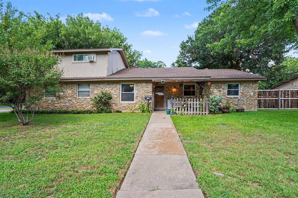 144 NW Jill Ann Drive, Burleson, TX 76028