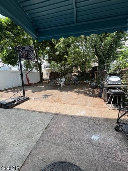 21 Danforth Ave, Jersey City, NJ 07305