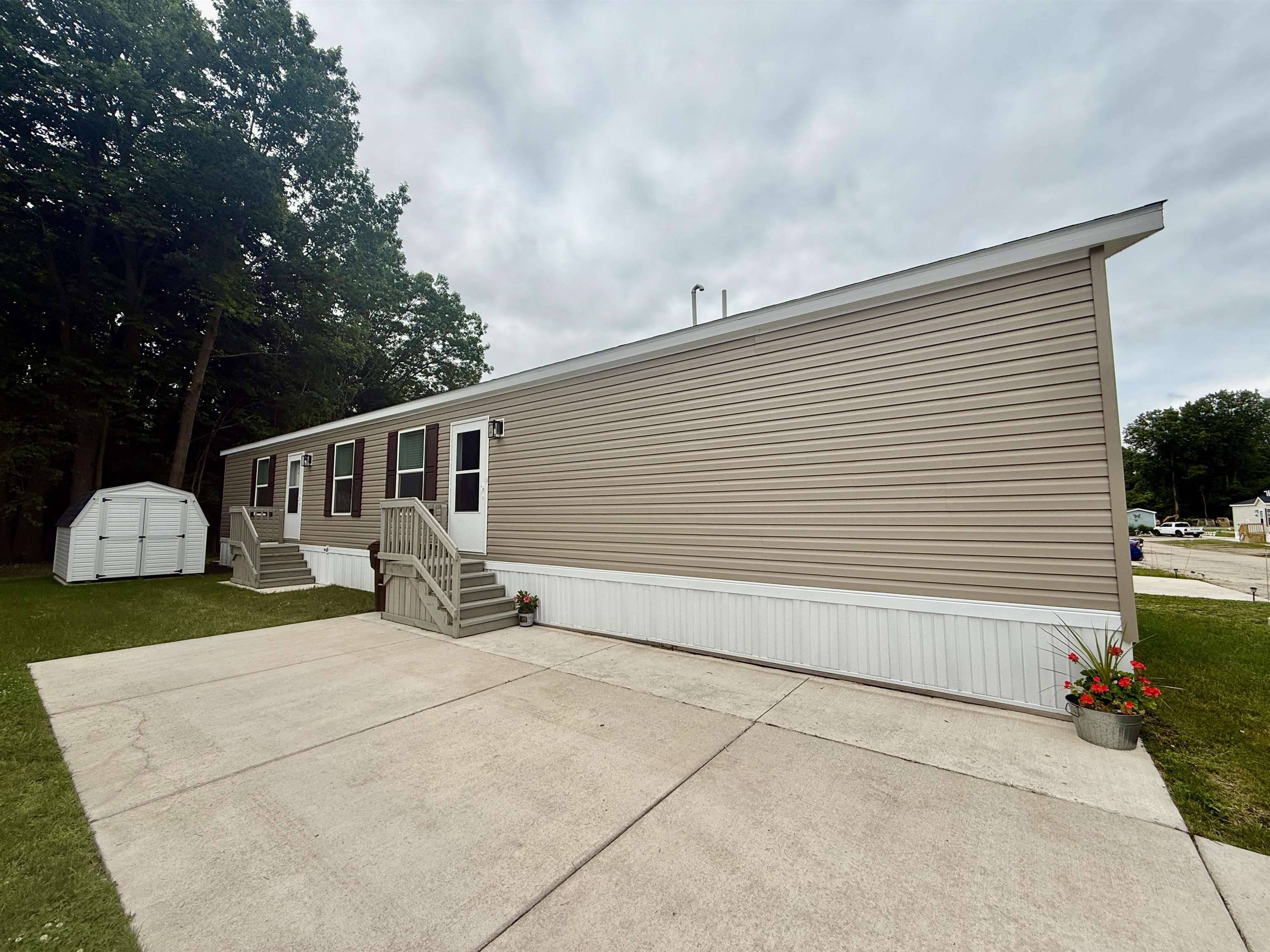 1178 Ironstone DR, Union Twp, MI 48858