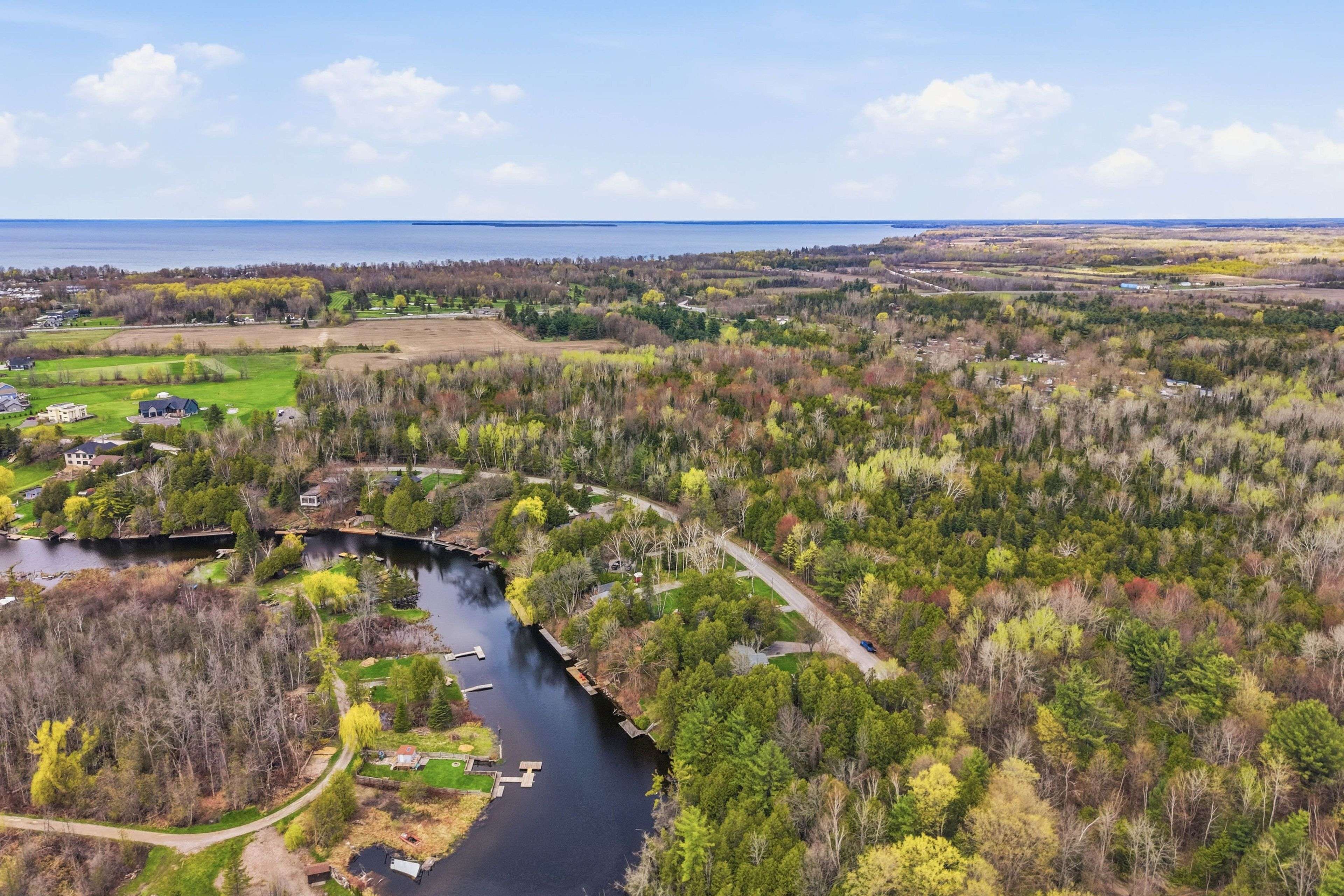 104 Riverbank DR, Georgina, ON L0E 1N0