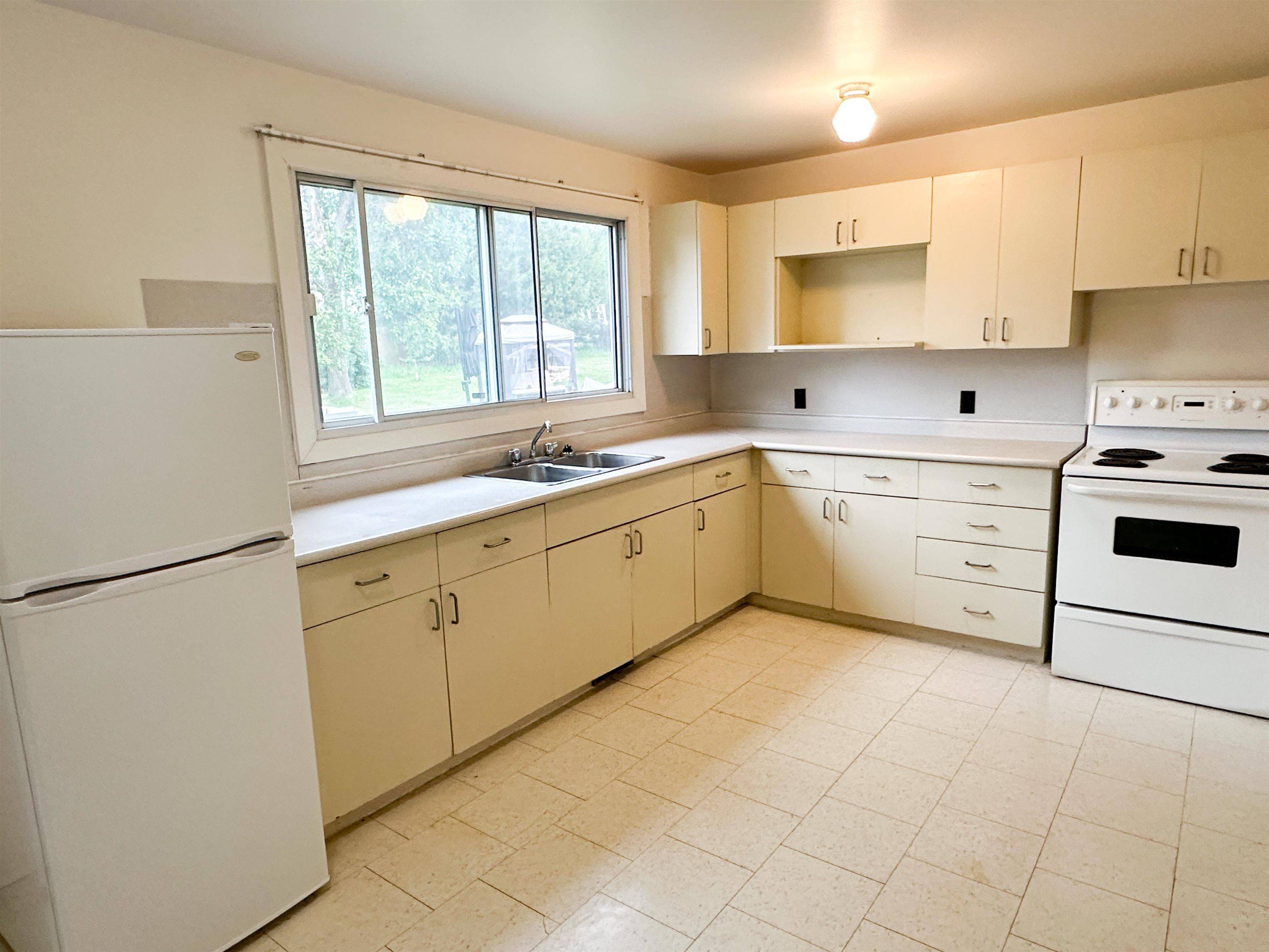 47/49 Pine ST, Ear Falls, ON P0V 1T0
