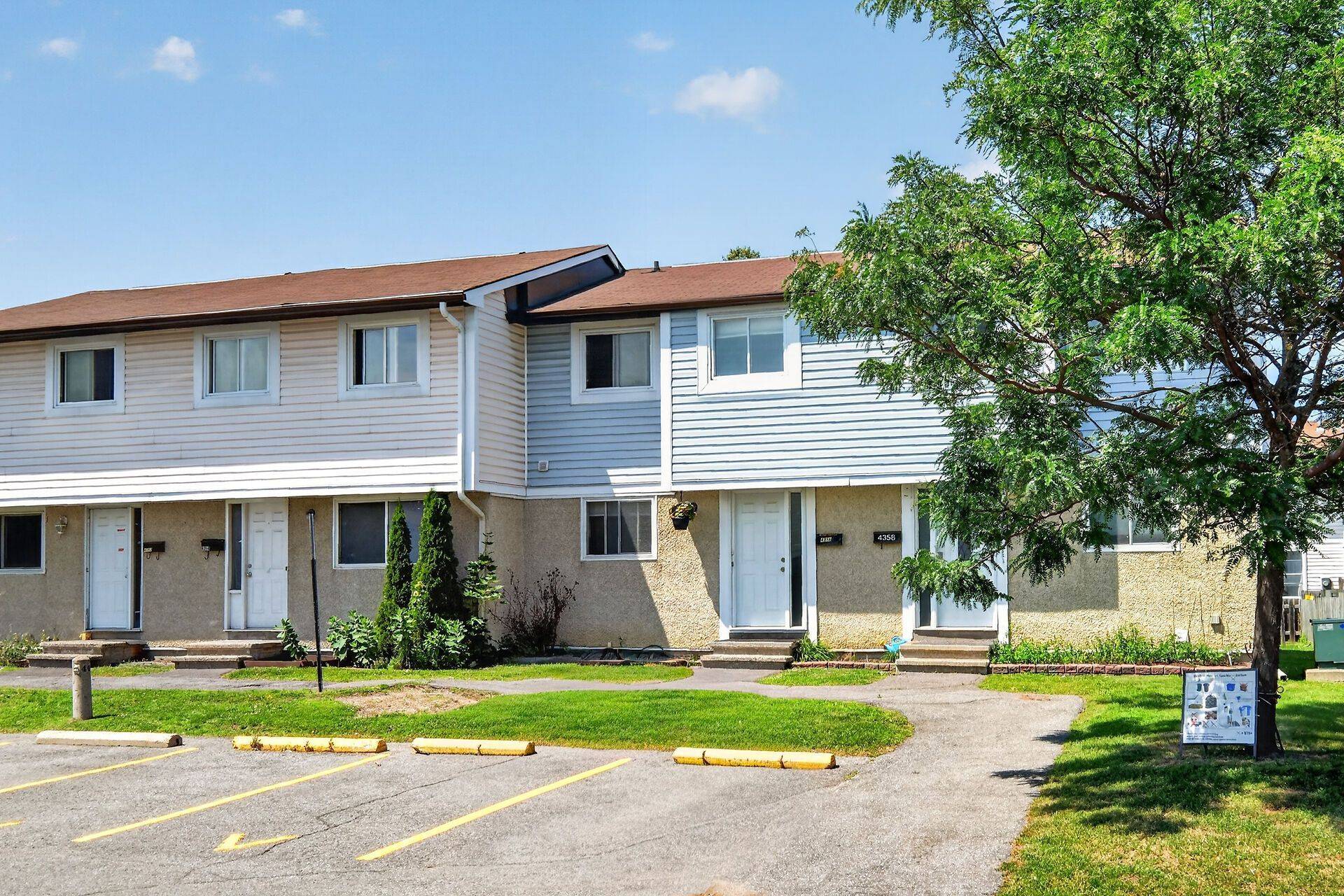 4356 Stella CRES, Cyrville - Carson Grove - Pineview, ON K1J 8T7
