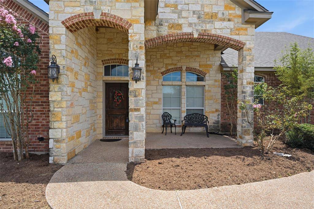 845 W County Line Road E, West, TX 76691