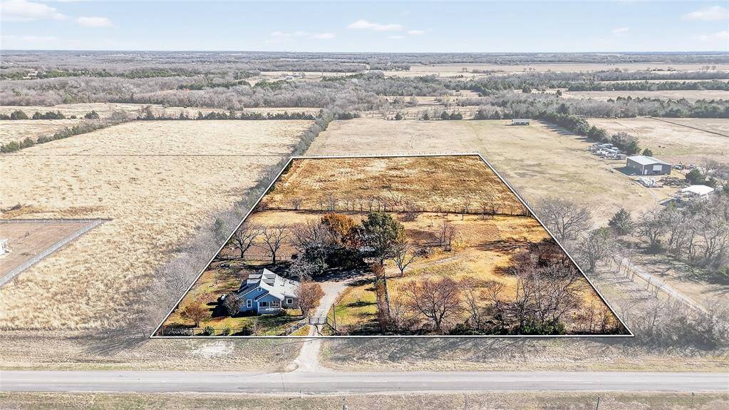 1883 S Fm 2077, Dodd City, TX 75438