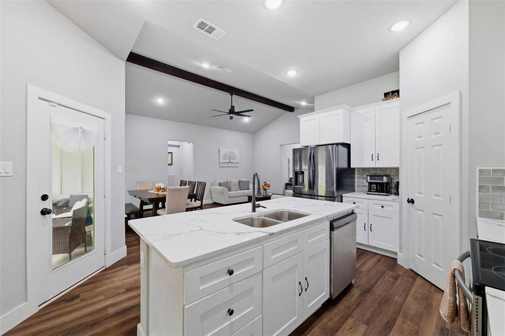 203 Pioneer Drive, Keene, TX 76059
