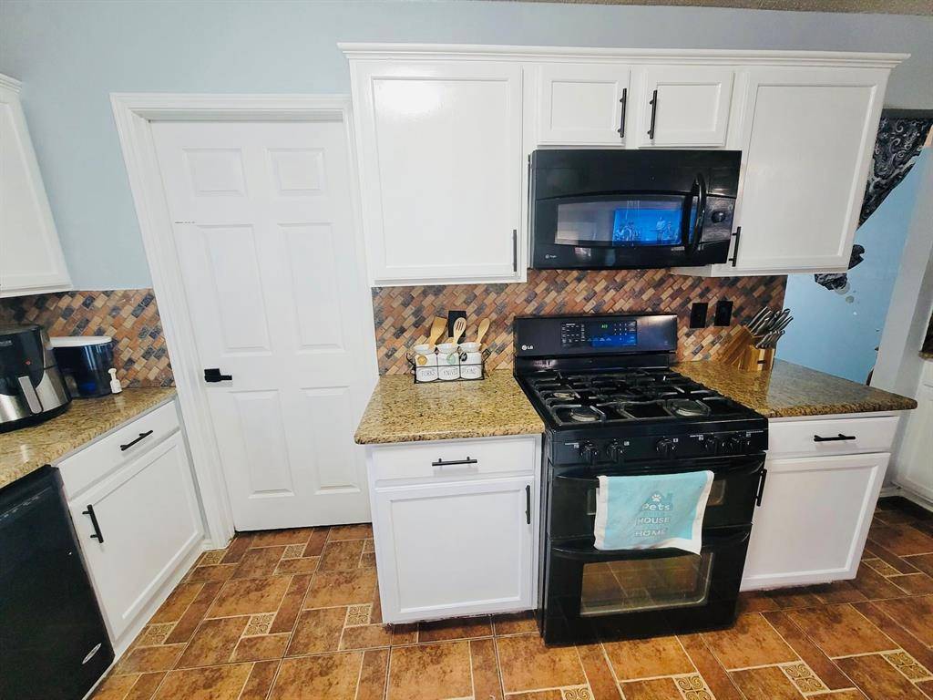 7406 Armstrong Lane, Rowlett, TX 75089