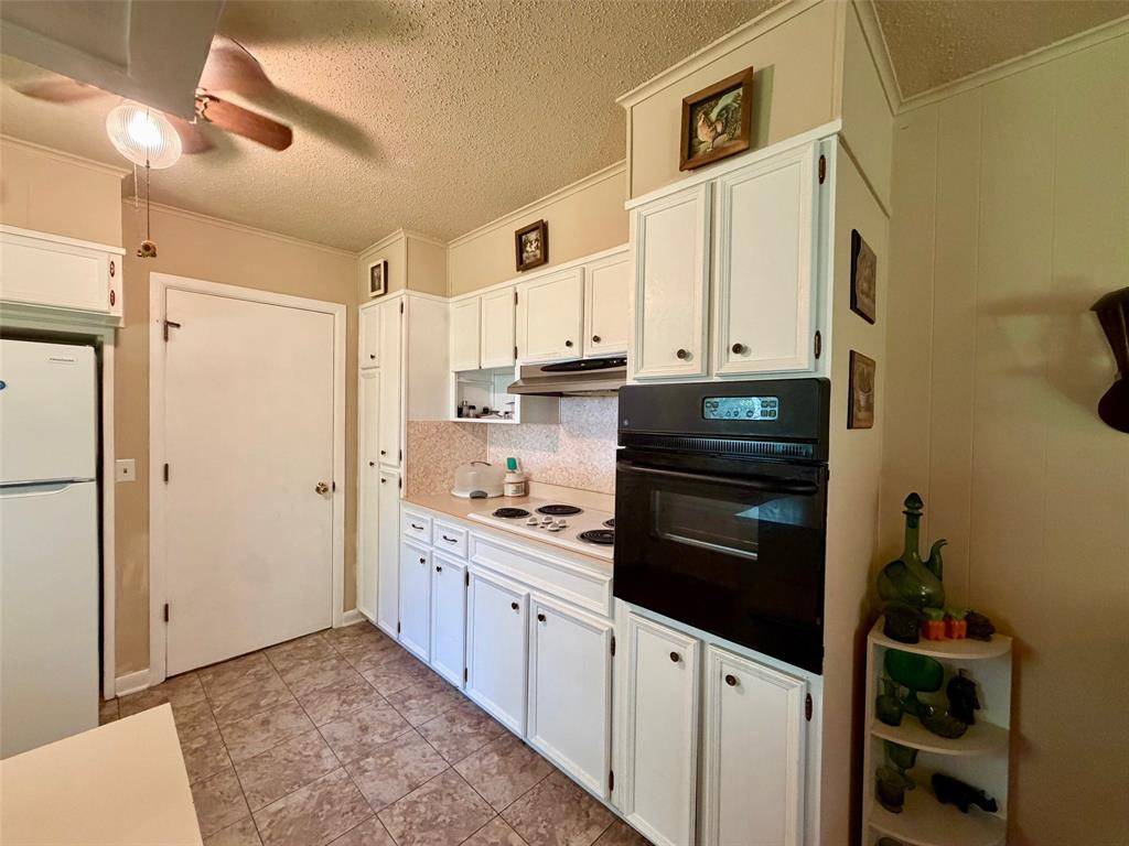 802 W 4th Street, Clarksville, TX 75426