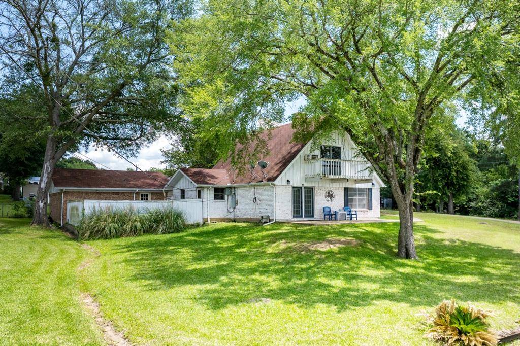 100 W Oak Acres Drive, Malakoff, TX 75148