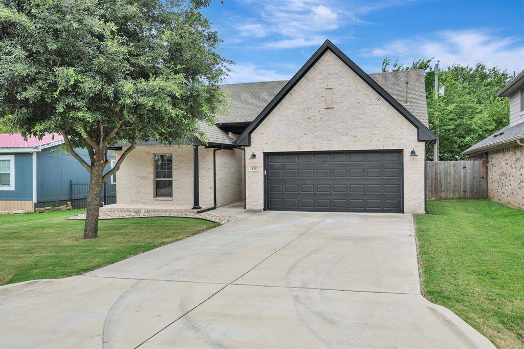 124 Elm Lane, Roanoke, TX 76262