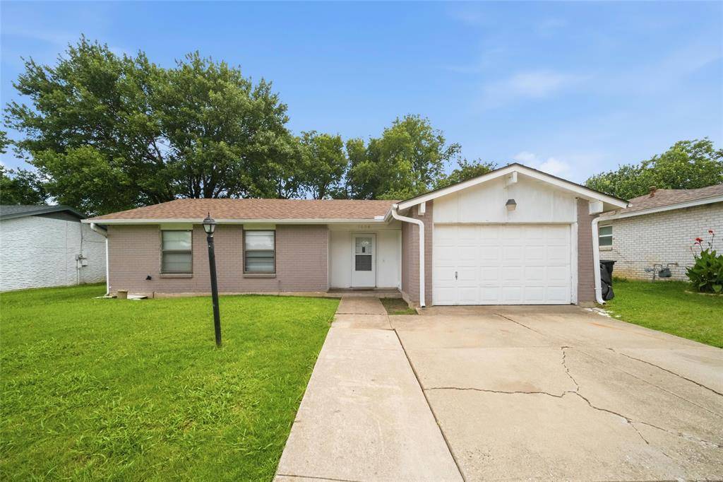 1606 Natches Drive, Arlington, TX 76014
