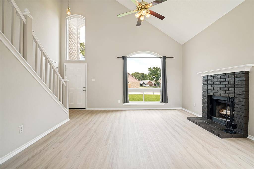 143 Cresthaven Drive, Rockwall, TX 75032