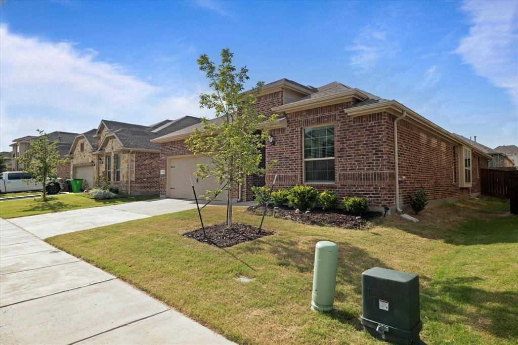 1133 Canuela Way, Justin, TX 76247