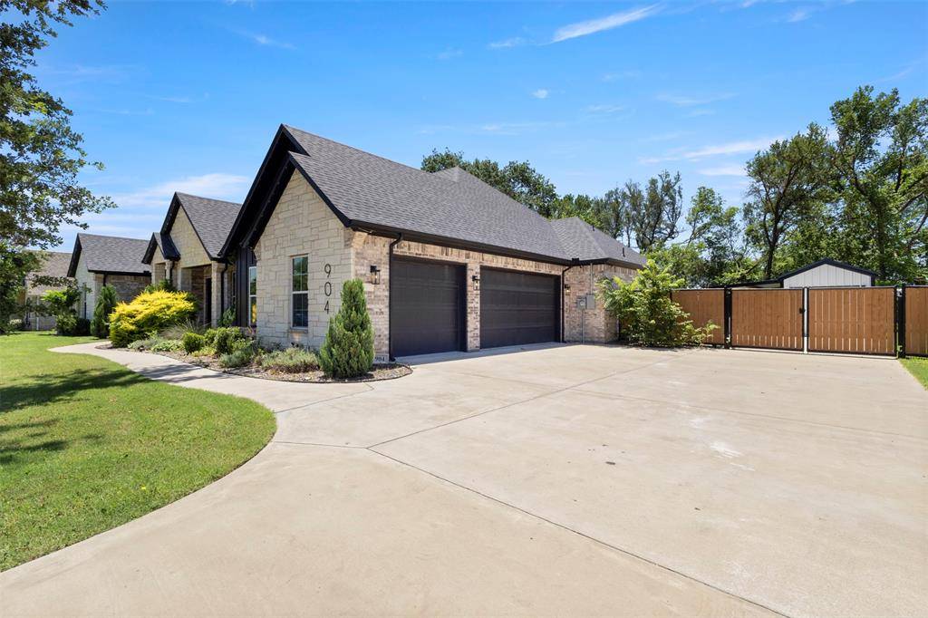 904 Taylor Branch, Springtown, TX 76082
