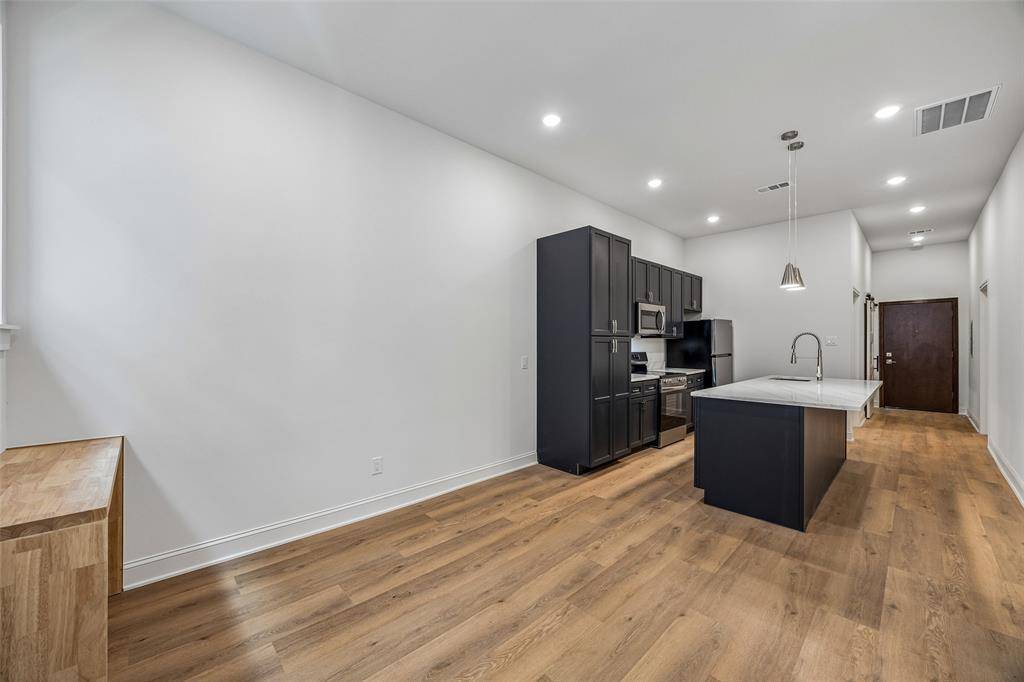 2010 Commerce Street #B203, Dallas, TX 75201