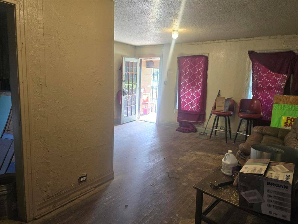 1303 Wesley Street, Greenville, TX 75401