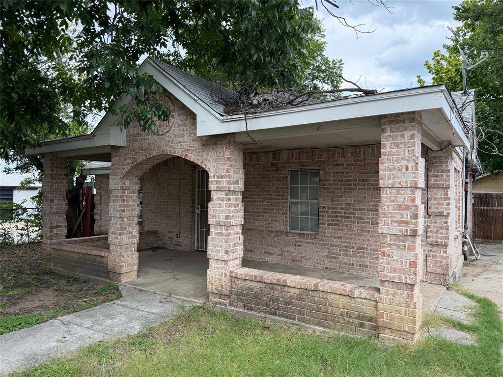 3301 S Main Street, Fort Worth, TX 76110