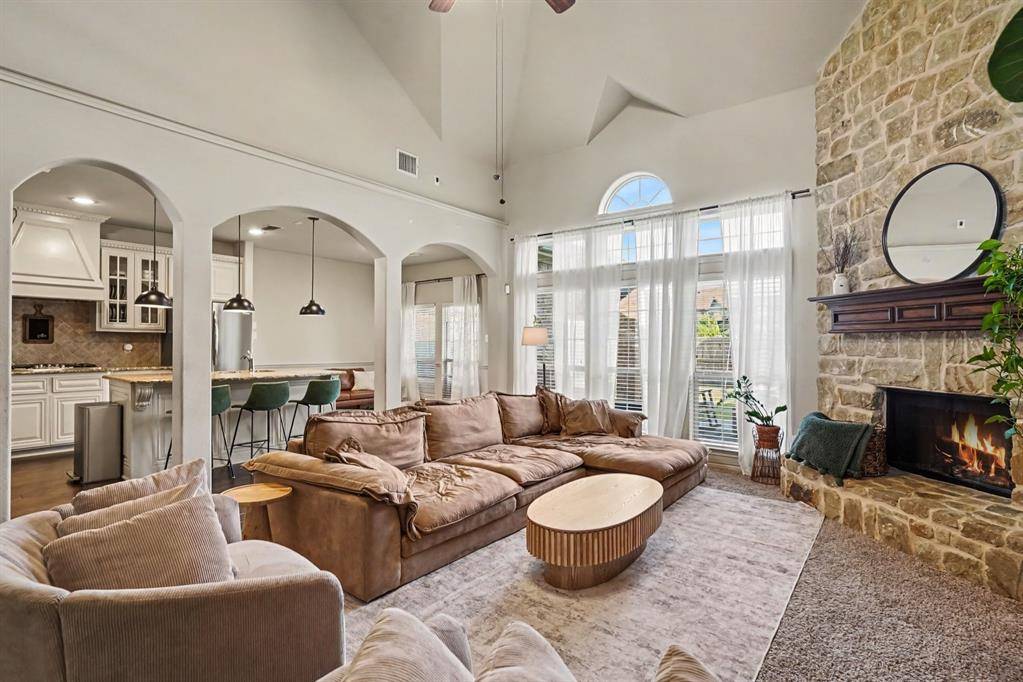 2809 Stackhouse Street, Fort Worth, TX 76244