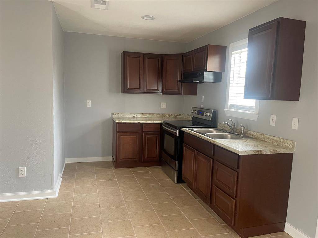 304 Front Street, Pottsboro, TX 75076