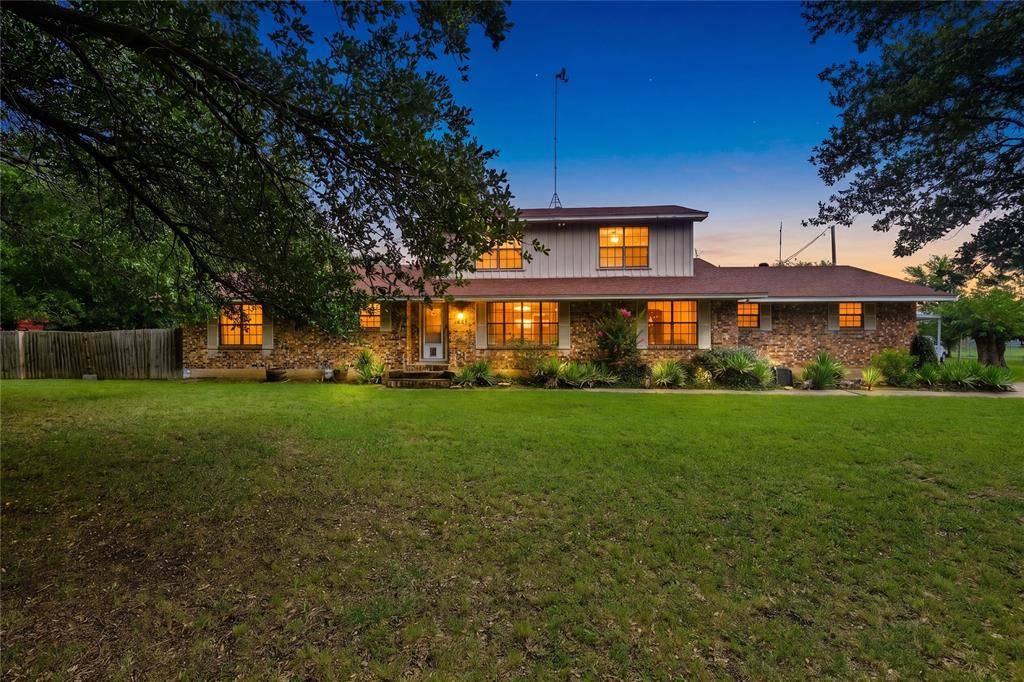 408 E Mulberry Street, Leonard, TX 75452