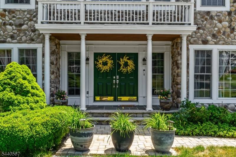 2 Coe Farm Rd, Mendham Twp., NJ 07945