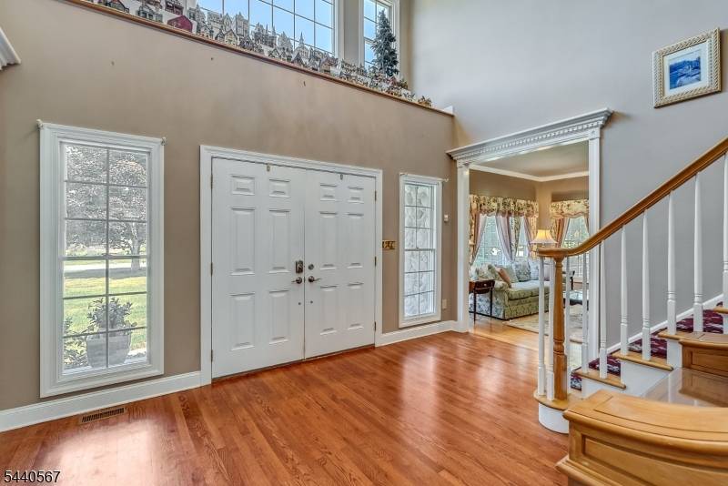 2 Coe Farm Rd, Mendham Twp., NJ 07945