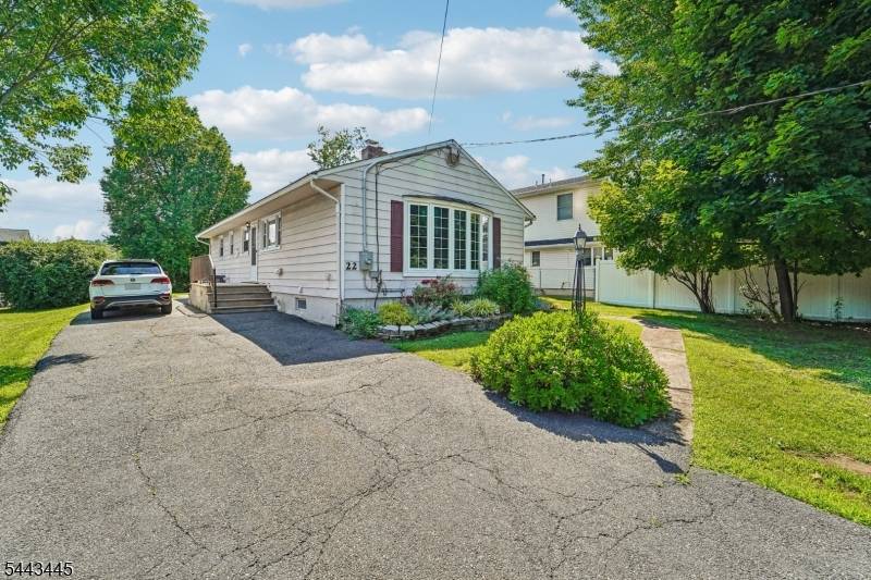 22 Arlington Ave, Mount Arlington Boro, NJ 07856