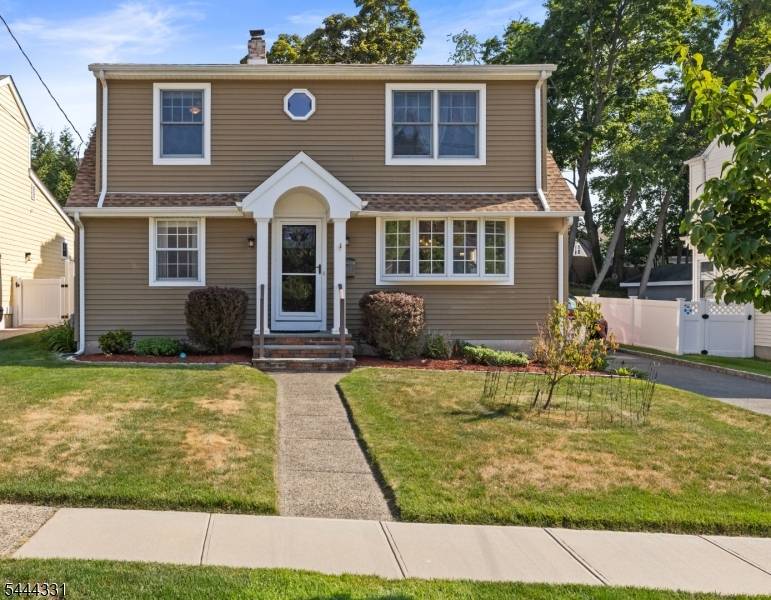 99 Lynwood Rd, Verona Twp., NJ 07044