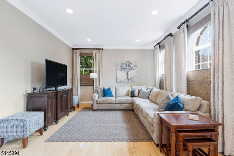 17 Sugarwood Way, Warren Twp., NJ 07059