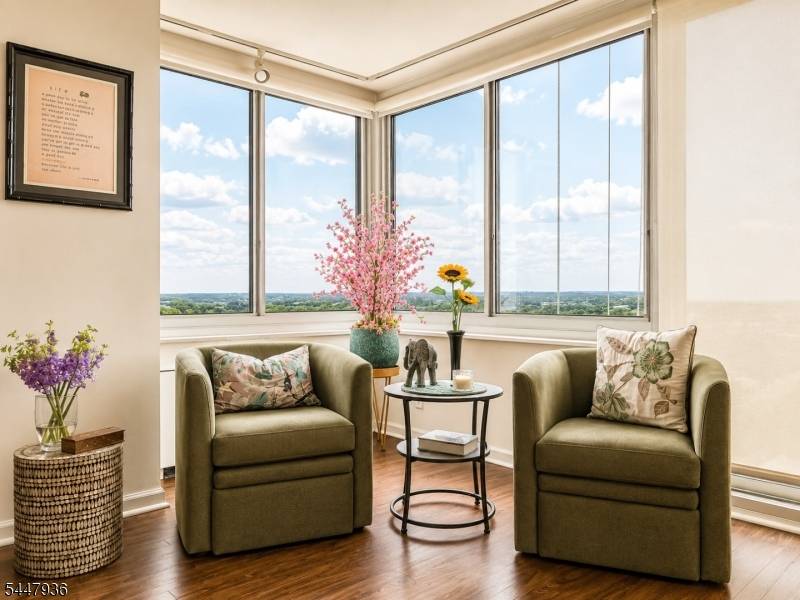 1 Claridge Dr #808, Verona Twp., NJ 07044