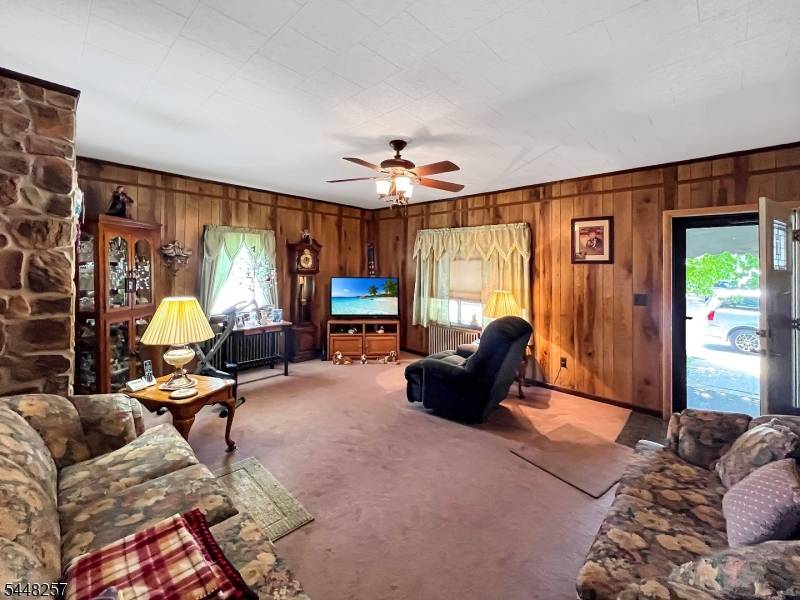 725 Sayre Ave, Phillipsburg Town, NJ 08865