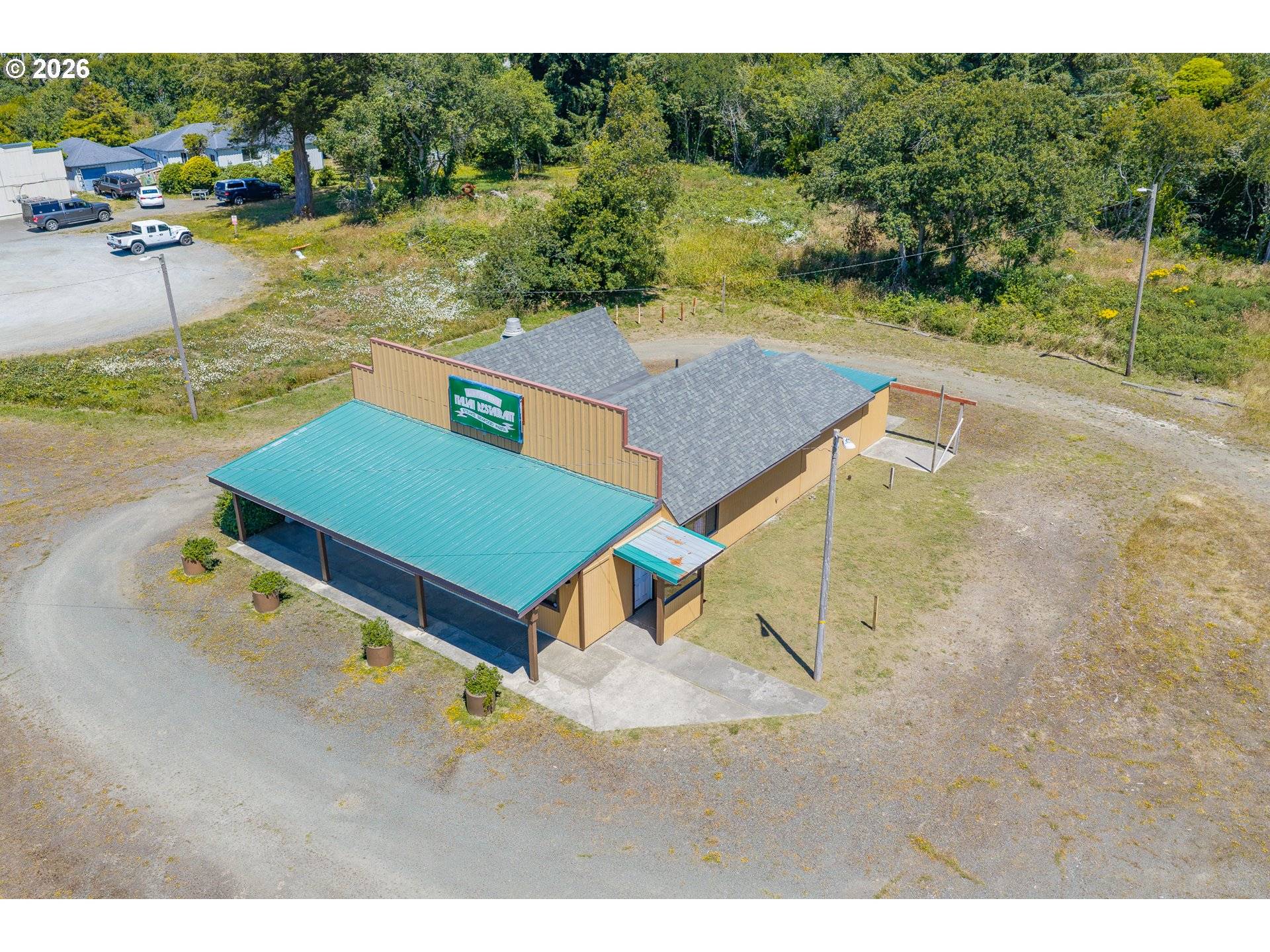 1455 OREGON AVE, Bandon, OR 97411