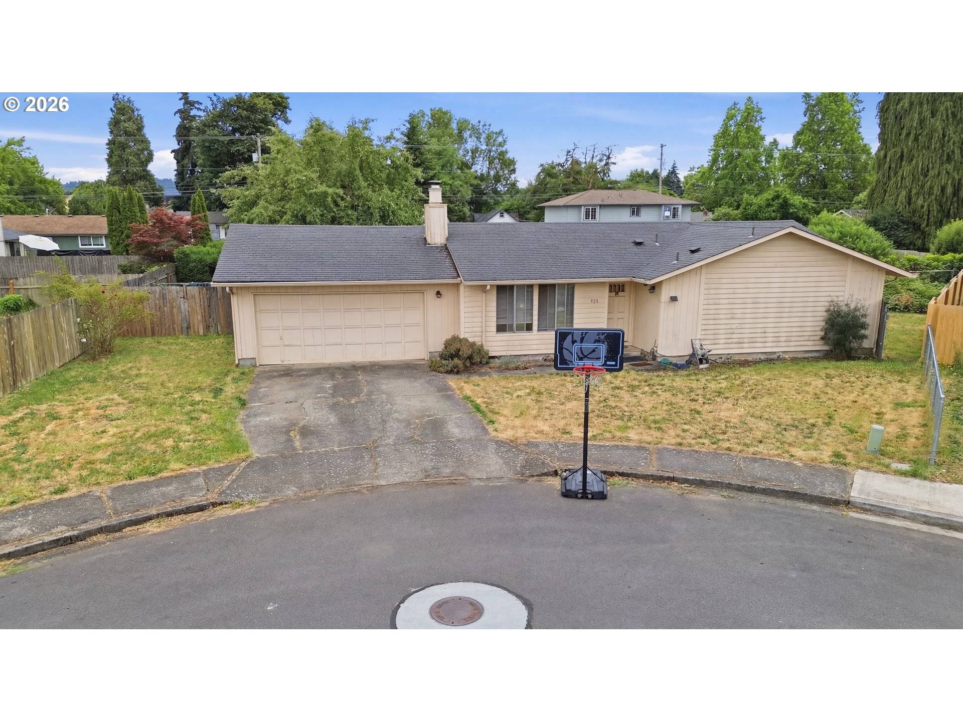 920 ECHO HOLLOW RD, Eugene, OR 97402