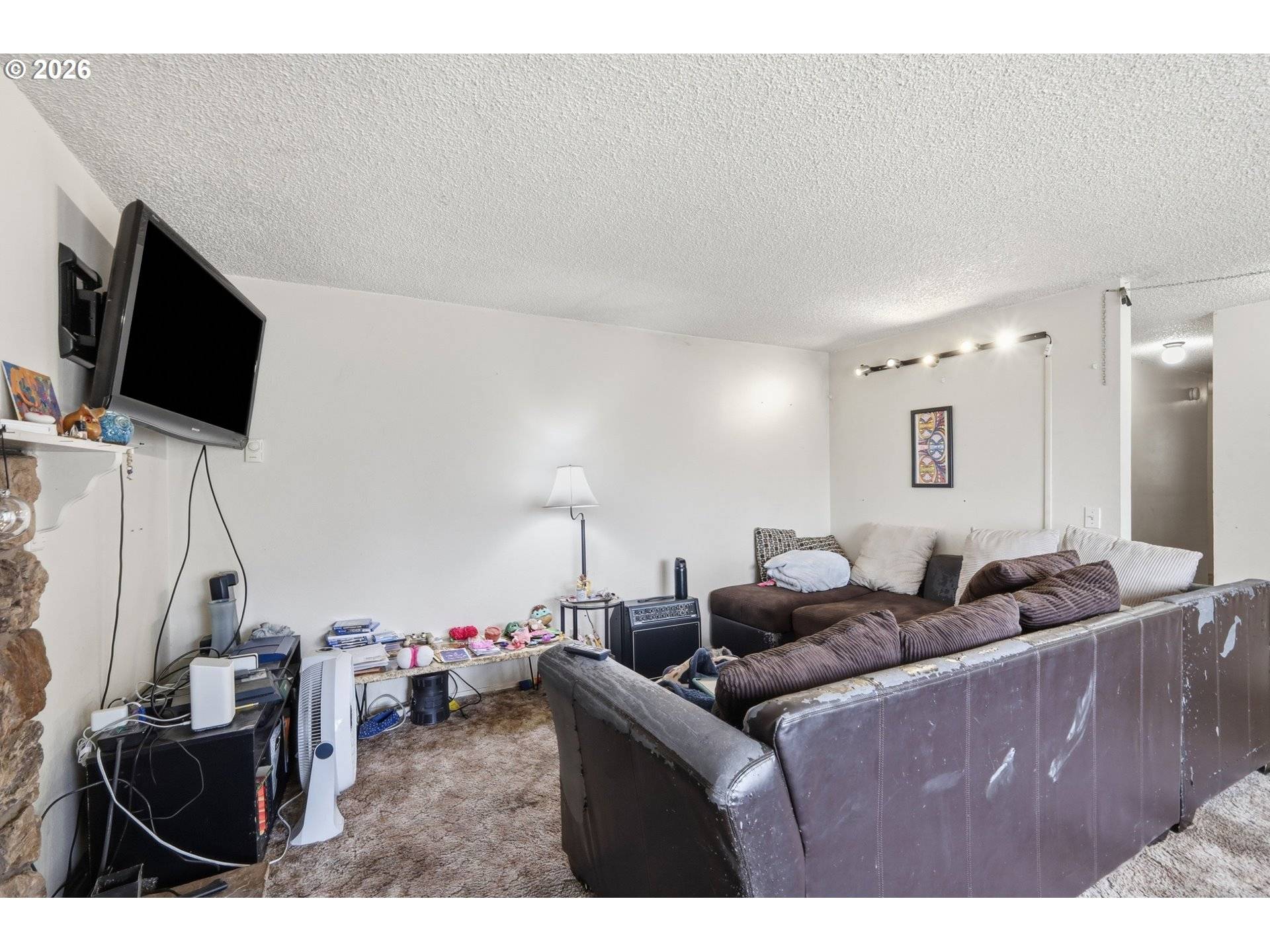 920 ECHO HOLLOW RD, Eugene, OR 97402