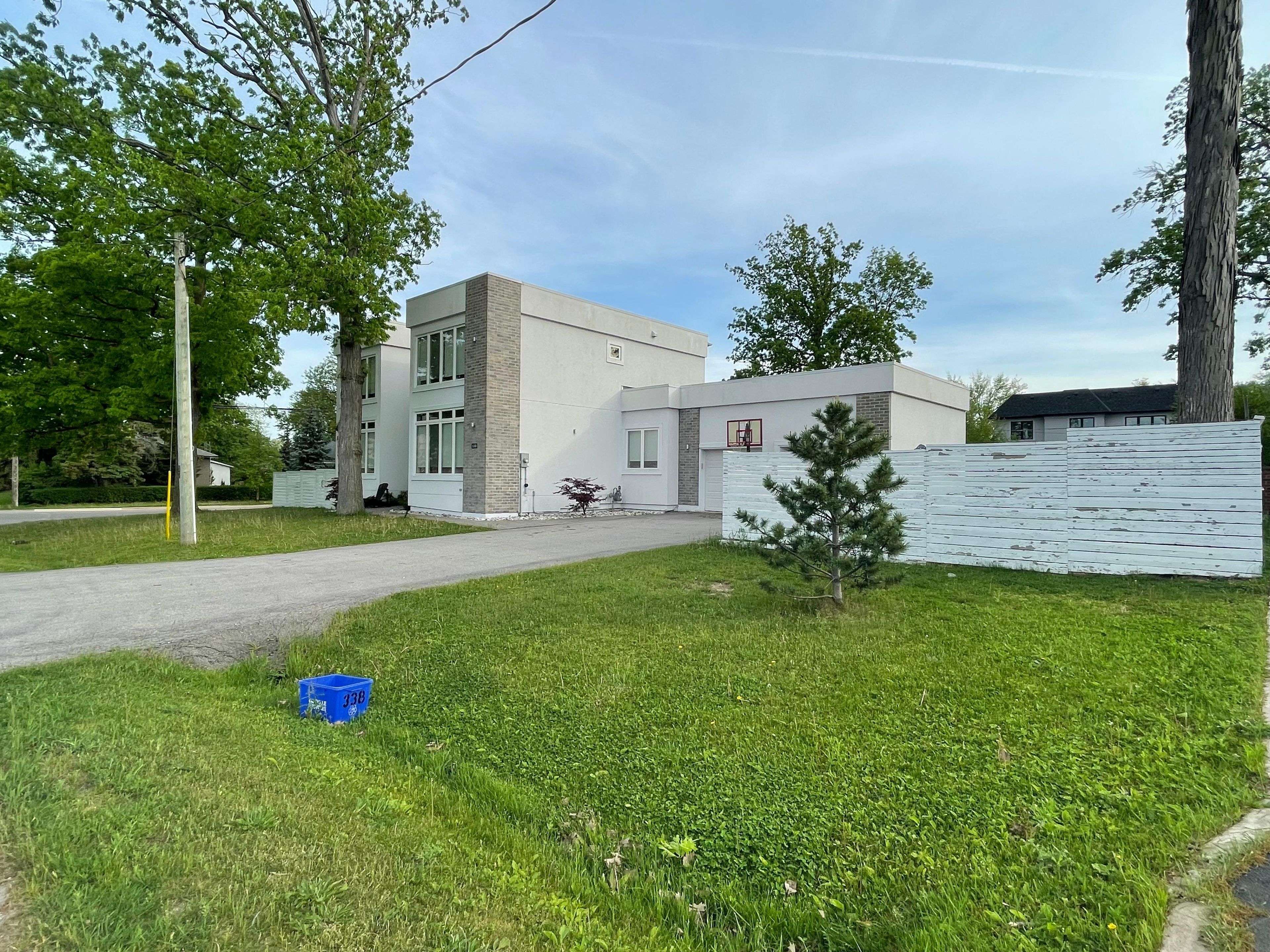338 Woodale AVE, Oakville, ON L6K 2N7