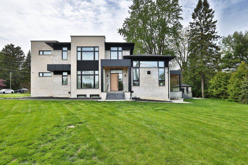1143 Kane RD, Mississauga, ON L5H 2M2