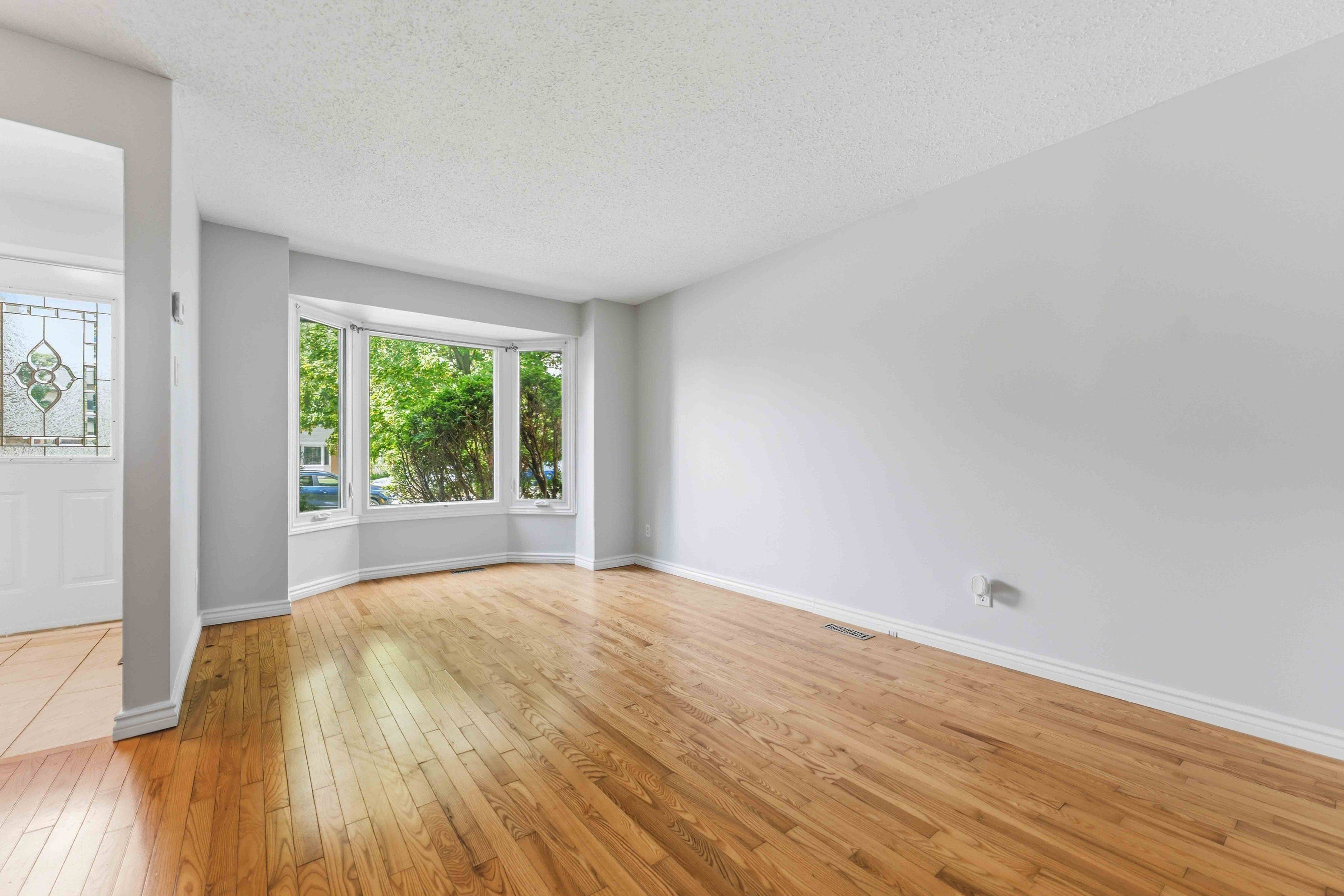 1455 Bradshaw CRES, Cyrville - Carson Grove - Pineview, ON K1B 5G1