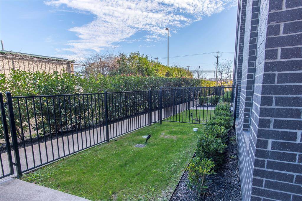 2000 Park Avenue #110, Dallas, TX 75215