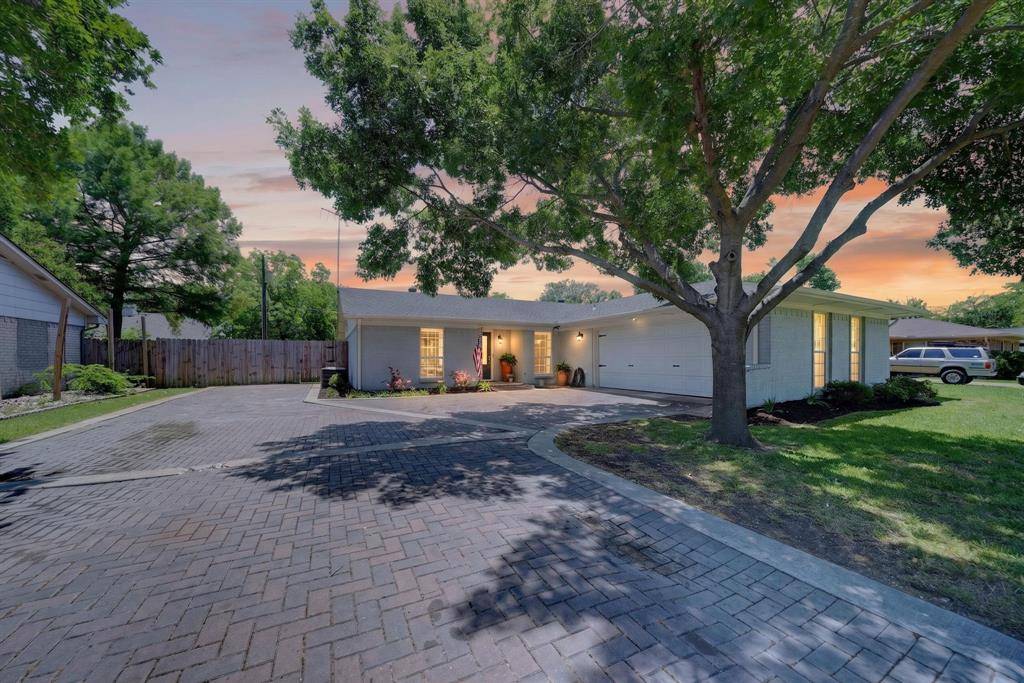127 Lemley Drive, Heath, TX 75032