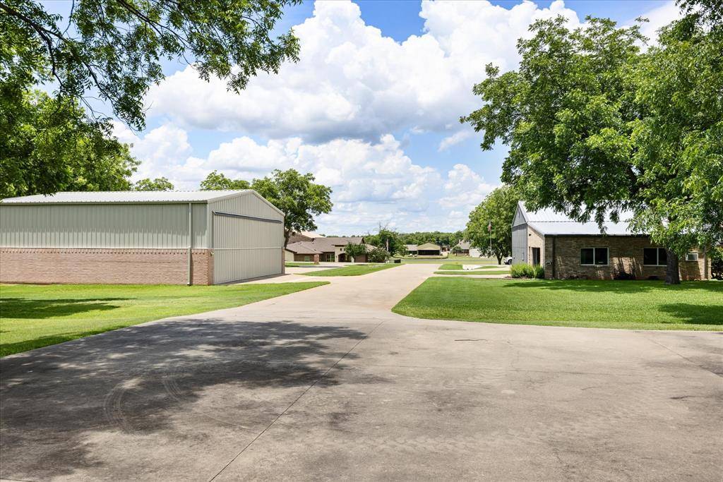 5501 Flagstick Drive, Granbury, TX 76049