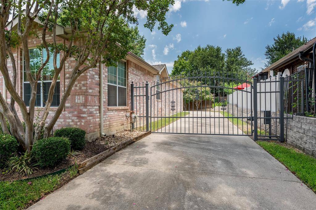 2608 Rochelle Drive, Mckinney, TX 75070