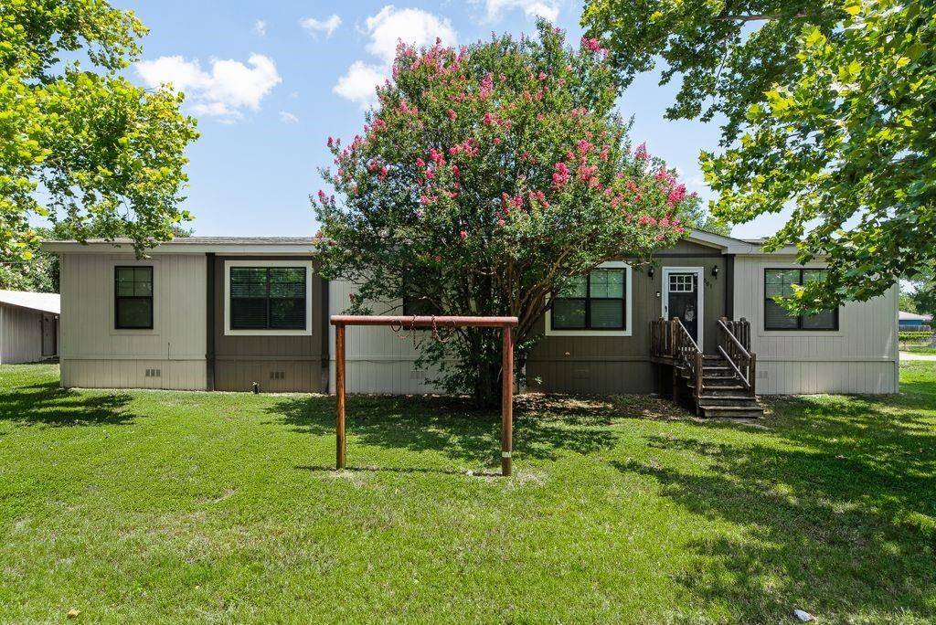 501 W 3rd Street, Maypearl, TX 76064