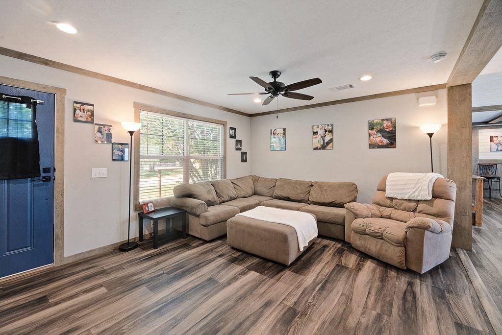 501 W 3rd Street, Maypearl, TX 76064