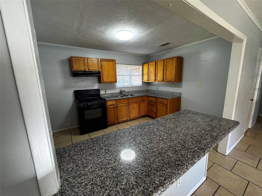 1309 Ann Arbor Drive, Corsicana, TX 75110
