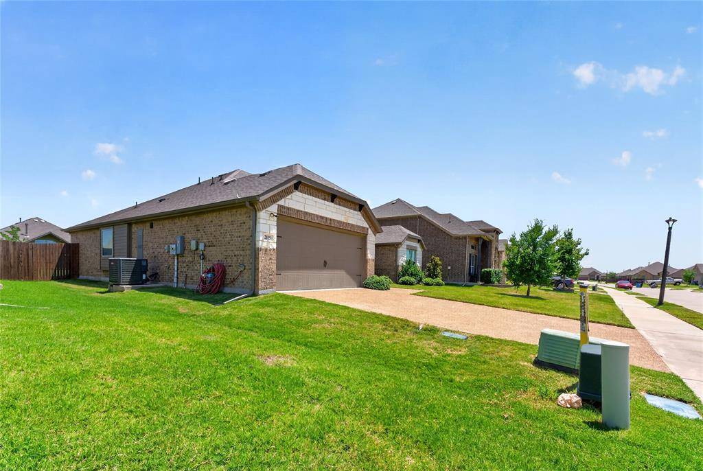 2819 Diamondback Drive, Melissa, TX 75454