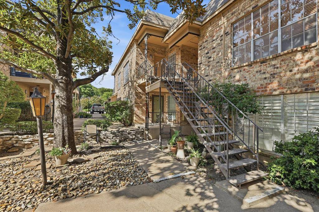 4415 S Bellaire Drive S #202S, Fort Worth, TX 76109
