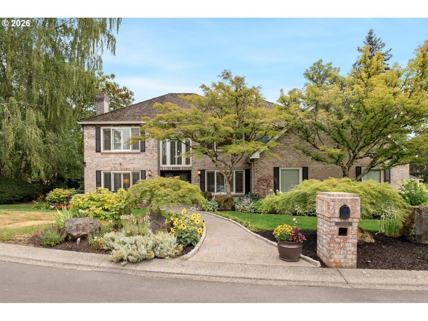 5444 WESTFIELD CT, Lake Oswego, OR 97035